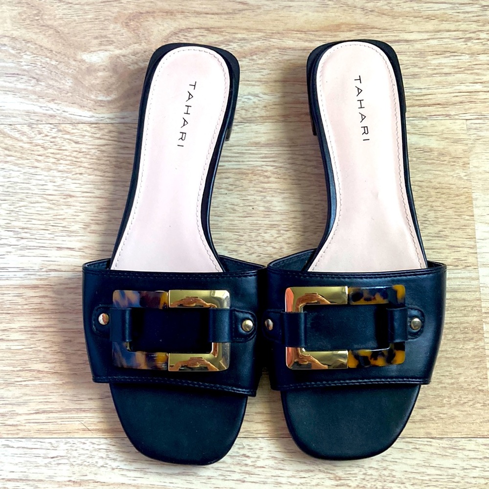 TAHARI Flats Size 9
